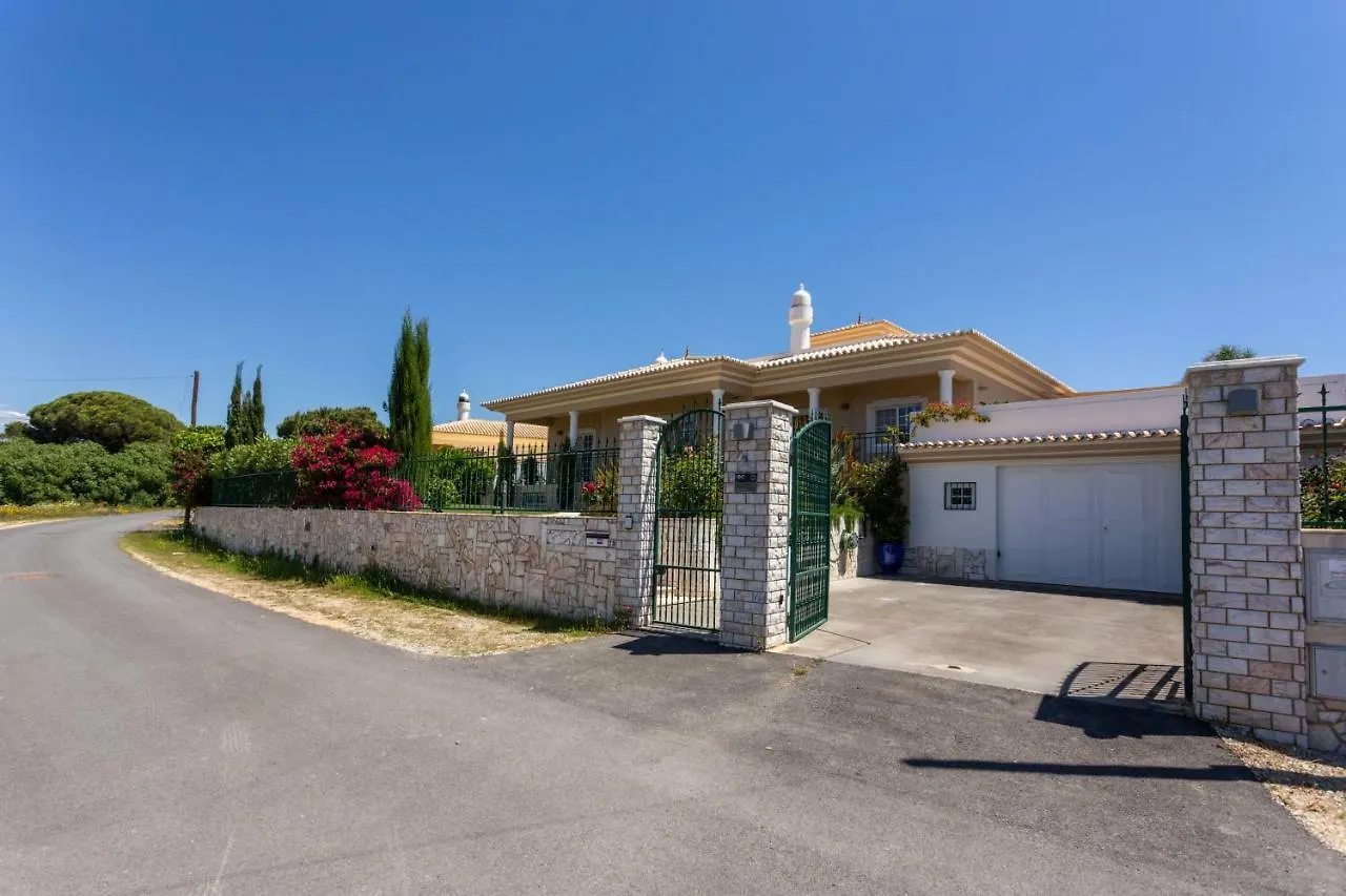 Fonte Santa Villa Quarteira